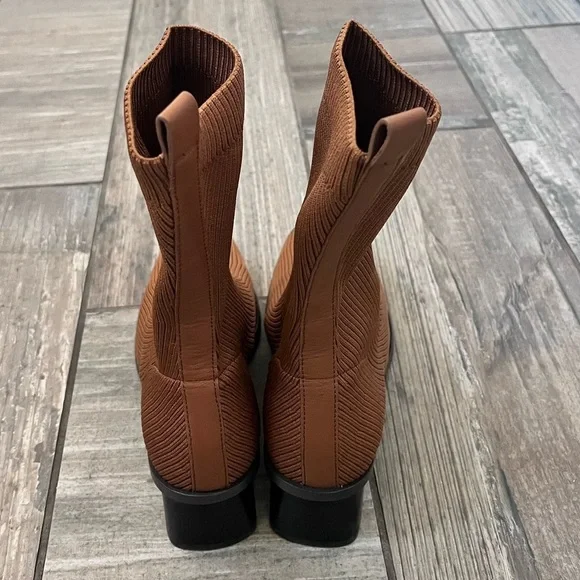 Everlane Brown Sock Boots NWOT - Picture 8 of 12